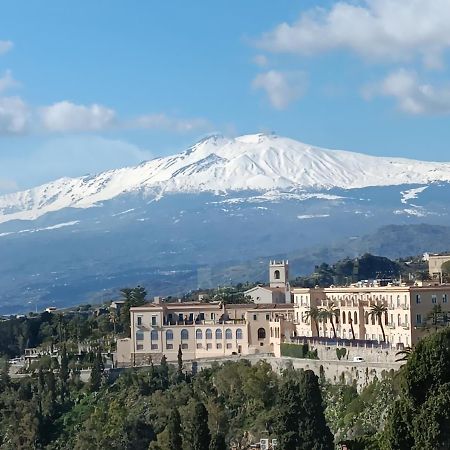 Aly Art Apartment Taormina Duomo, Gulf & Etna View المظهر الخارجي الصورة
