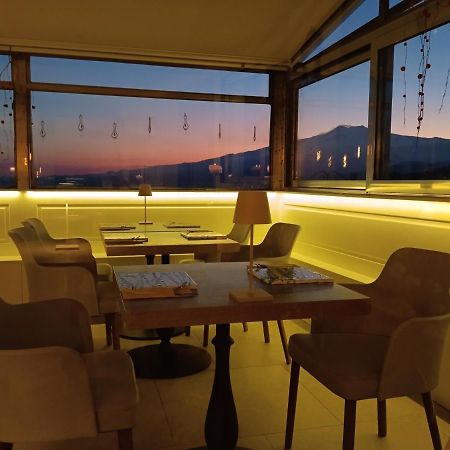 Aly Art Apartment Taormina Duomo, Gulf & Etna View المظهر الخارجي الصورة