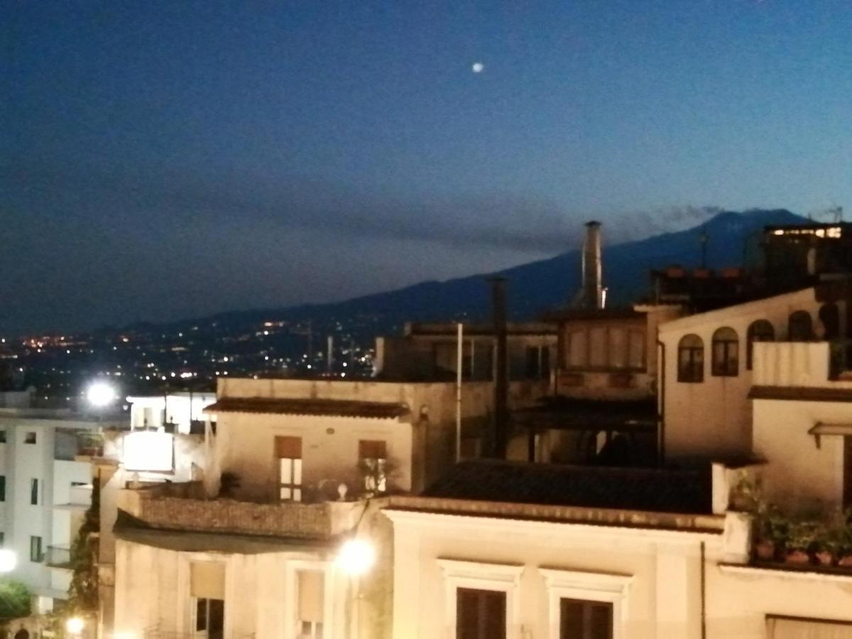 Aly Art Apartment Taormina Duomo, Gulf & Etna View المظهر الخارجي الصورة