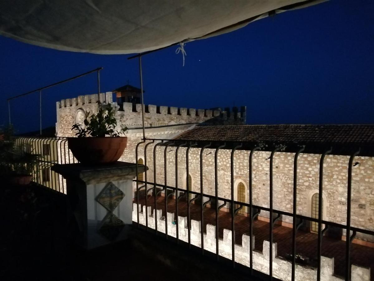 Aly Art Apartment Taormina Duomo, Gulf & Etna View المظهر الخارجي الصورة