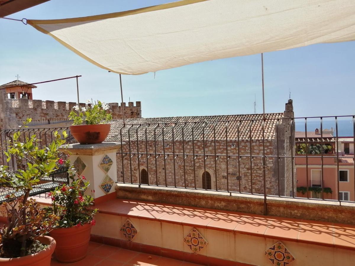 Aly Art Apartment Taormina Duomo, Gulf & Etna View المظهر الخارجي الصورة