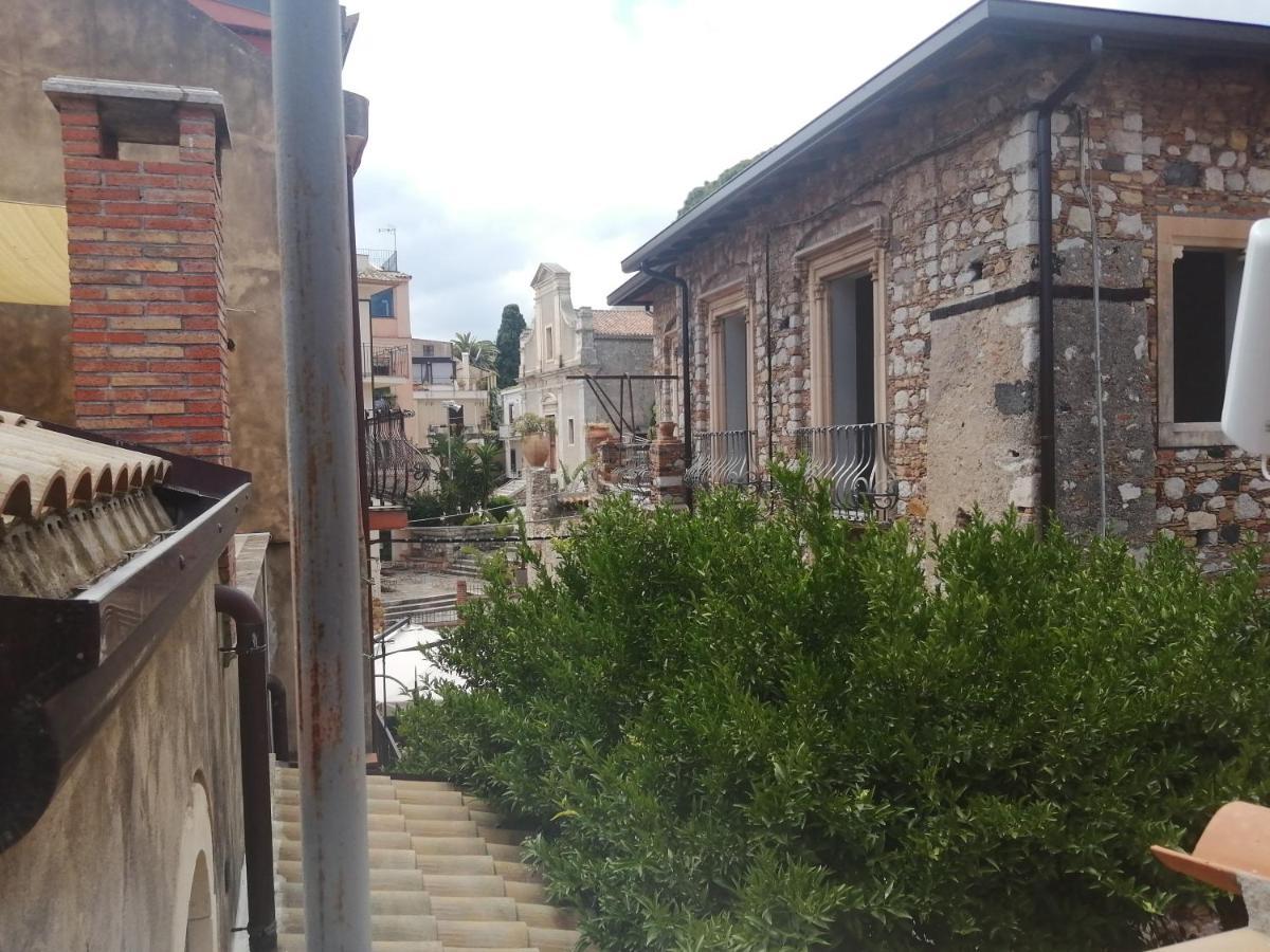 Aly Art Apartment Taormina Duomo, Gulf & Etna View المظهر الخارجي الصورة