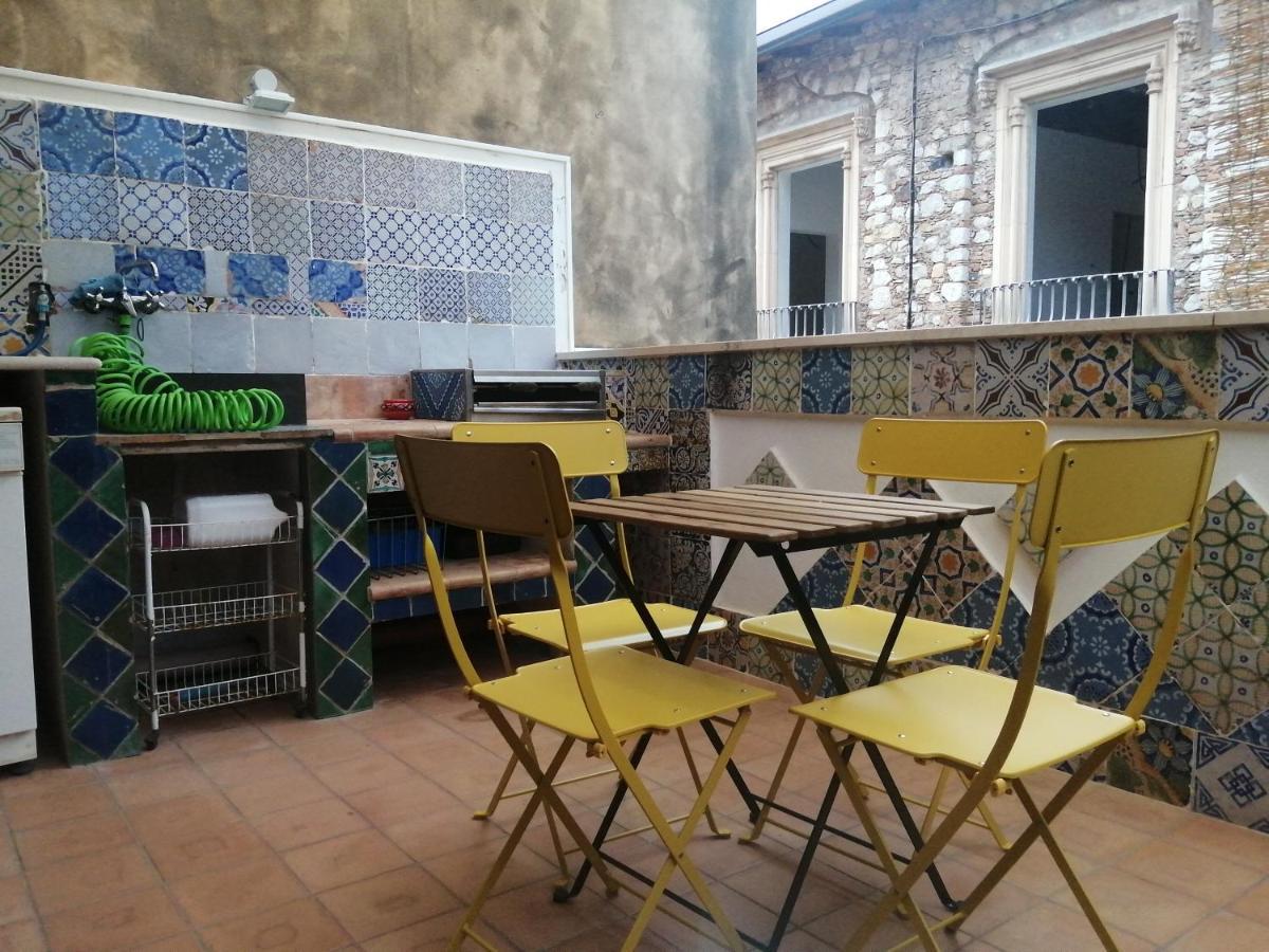 Aly Art Apartment Taormina Duomo, Gulf & Etna View المظهر الخارجي الصورة