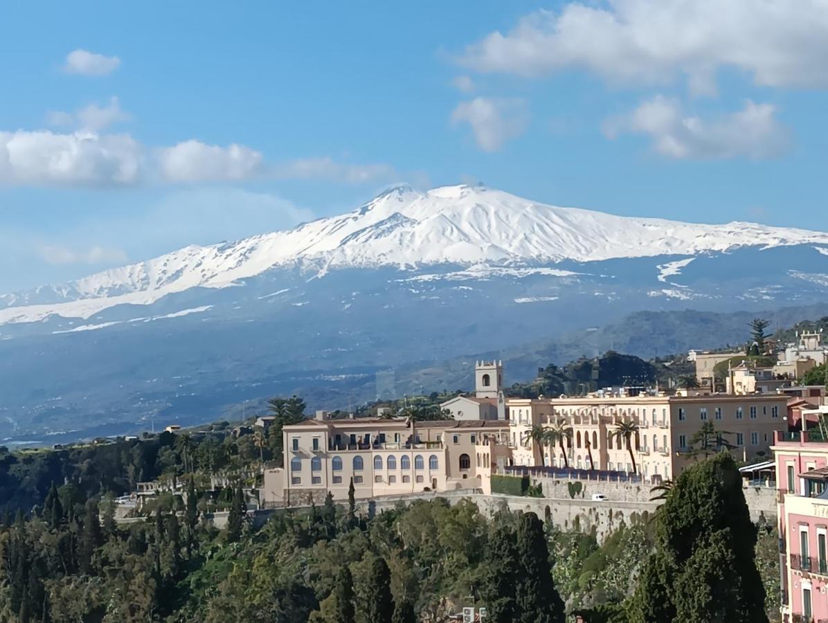 Aly Art Apartment Taormina Duomo, Gulf & Etna View المظهر الخارجي الصورة